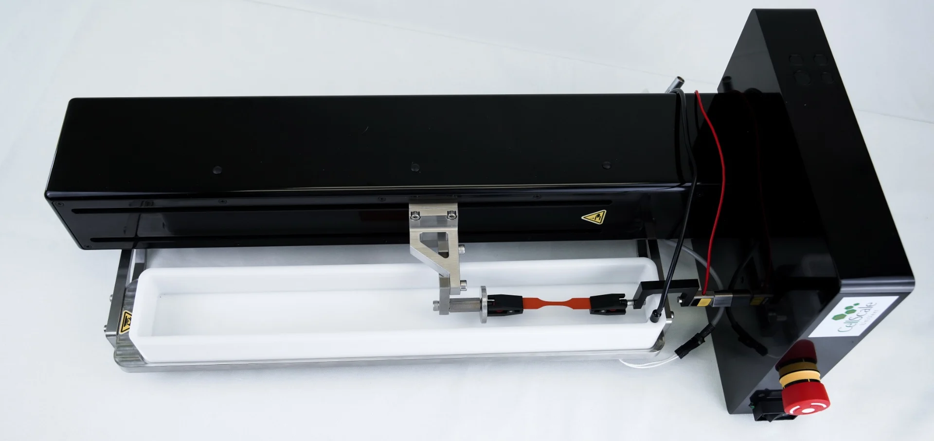 The UniVert S in horizontal mode with a media bath and tension setup