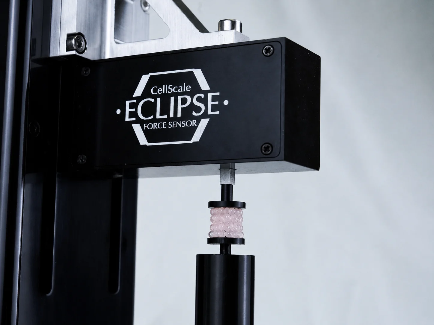 An injectable microbeads sample being compressed with the Eclipse for injectable biomaterials mechanics research