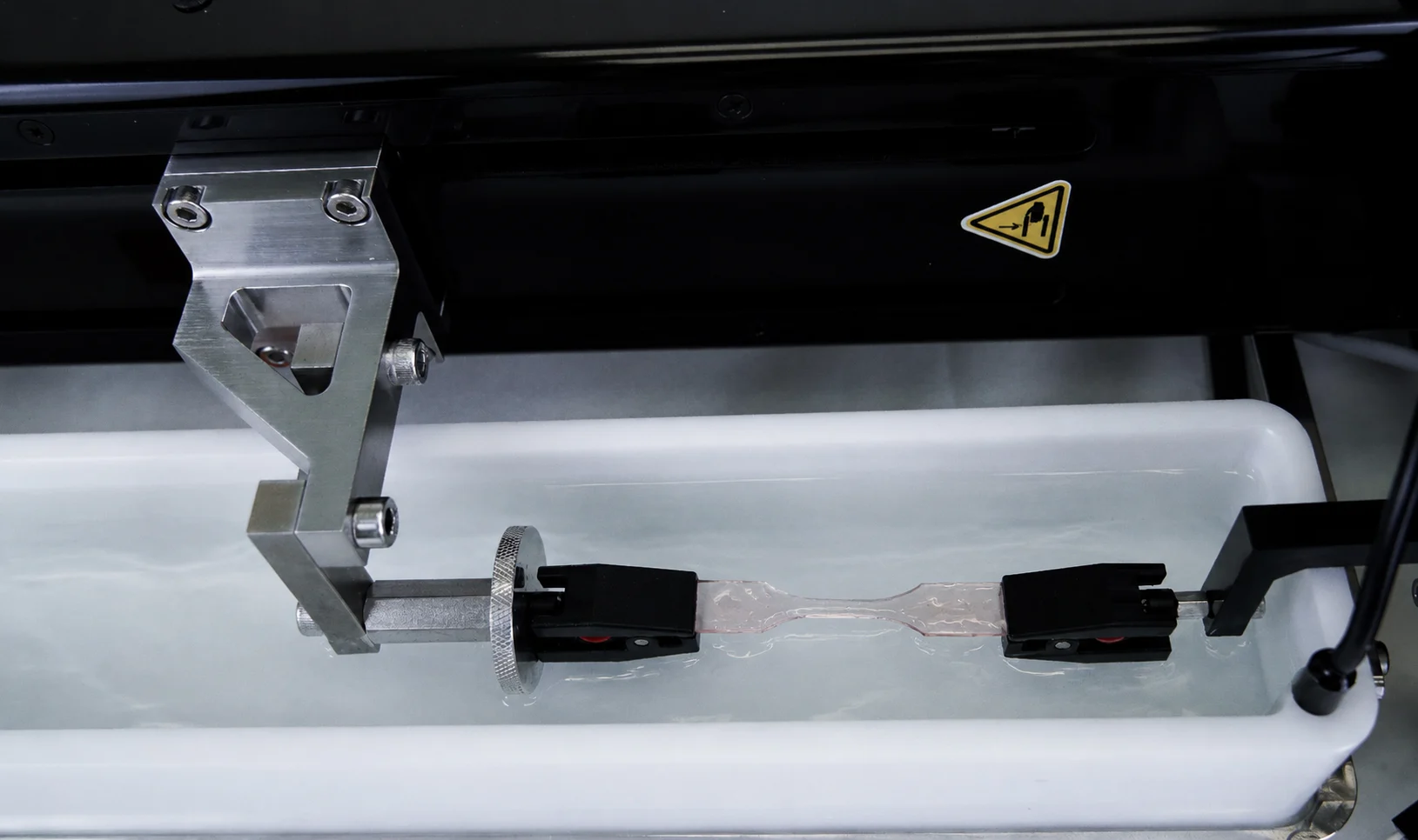 A hydrogel mechanical testing example on the UniVert under tension