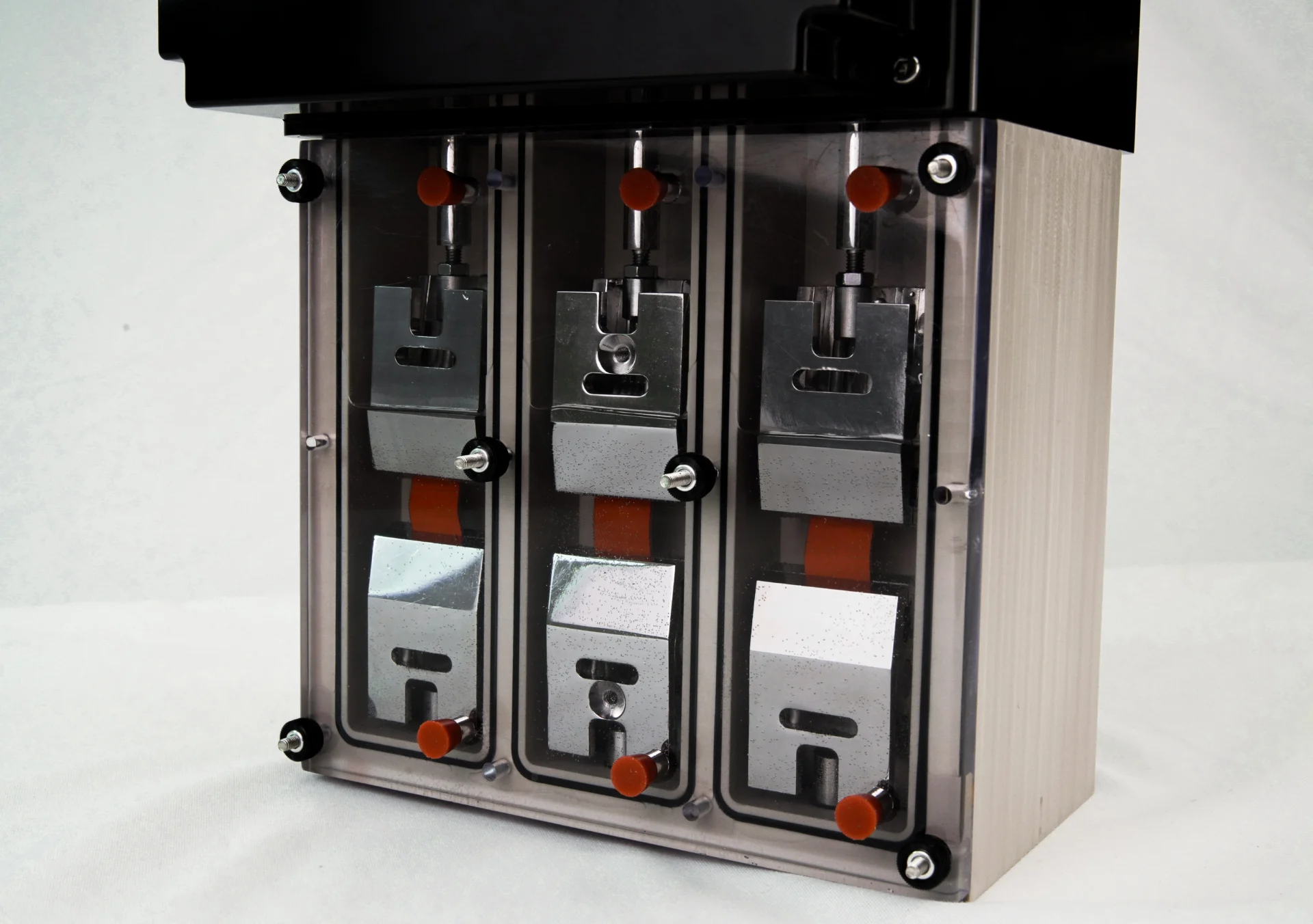 A front, up-close view of the MC1 Standard with samples mounted